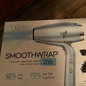 Smoothwrap Hair Dryer in Silver